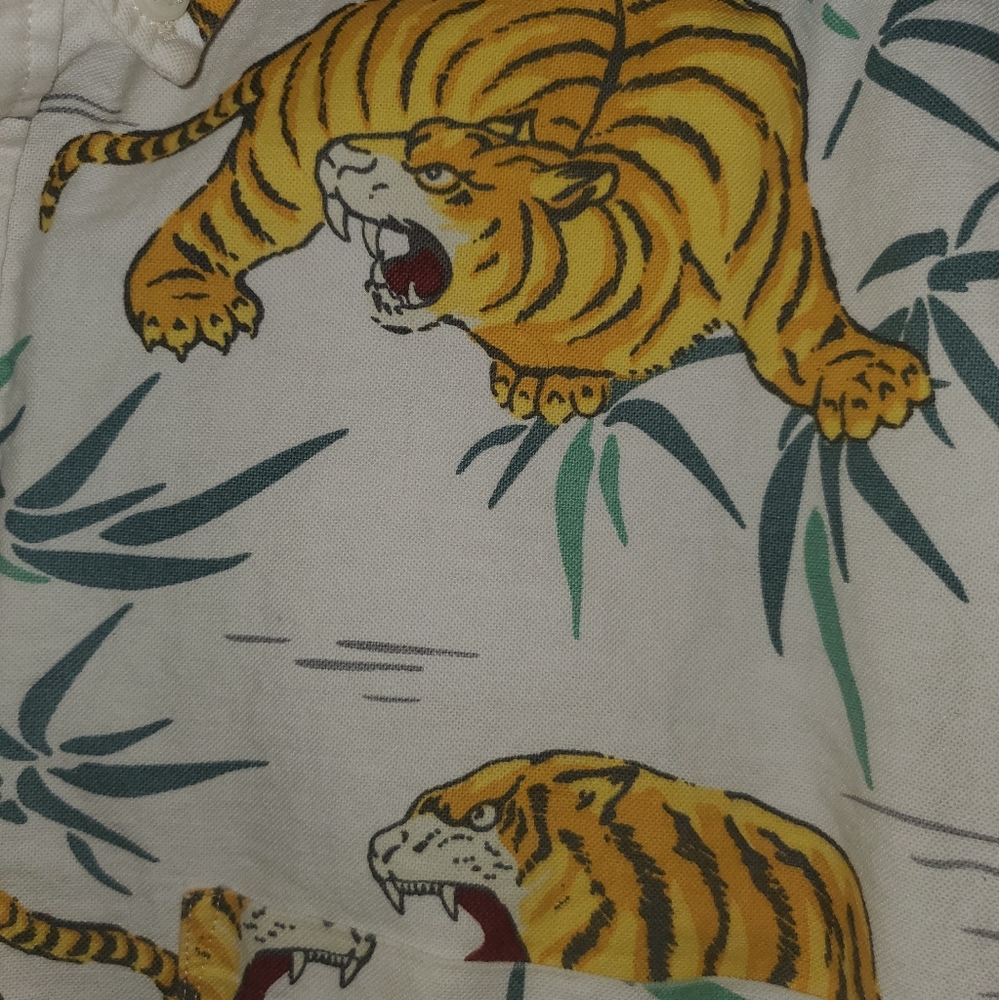 H&M men's Tiger King shirt